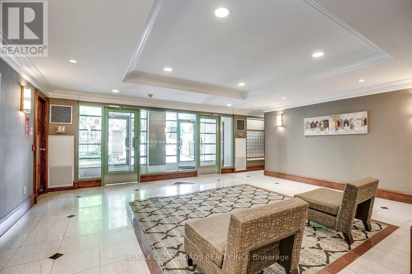 705 - 8 Pemberton Avenue, Toronto, ON - Indoor Photo Showing Other Room