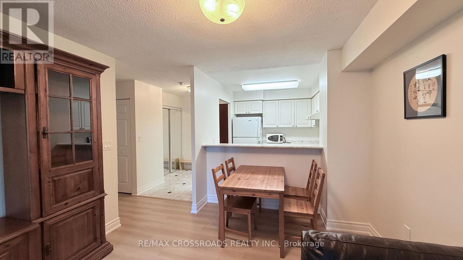 705 - 8 Pemberton Avenue, Toronto, ON - Indoor