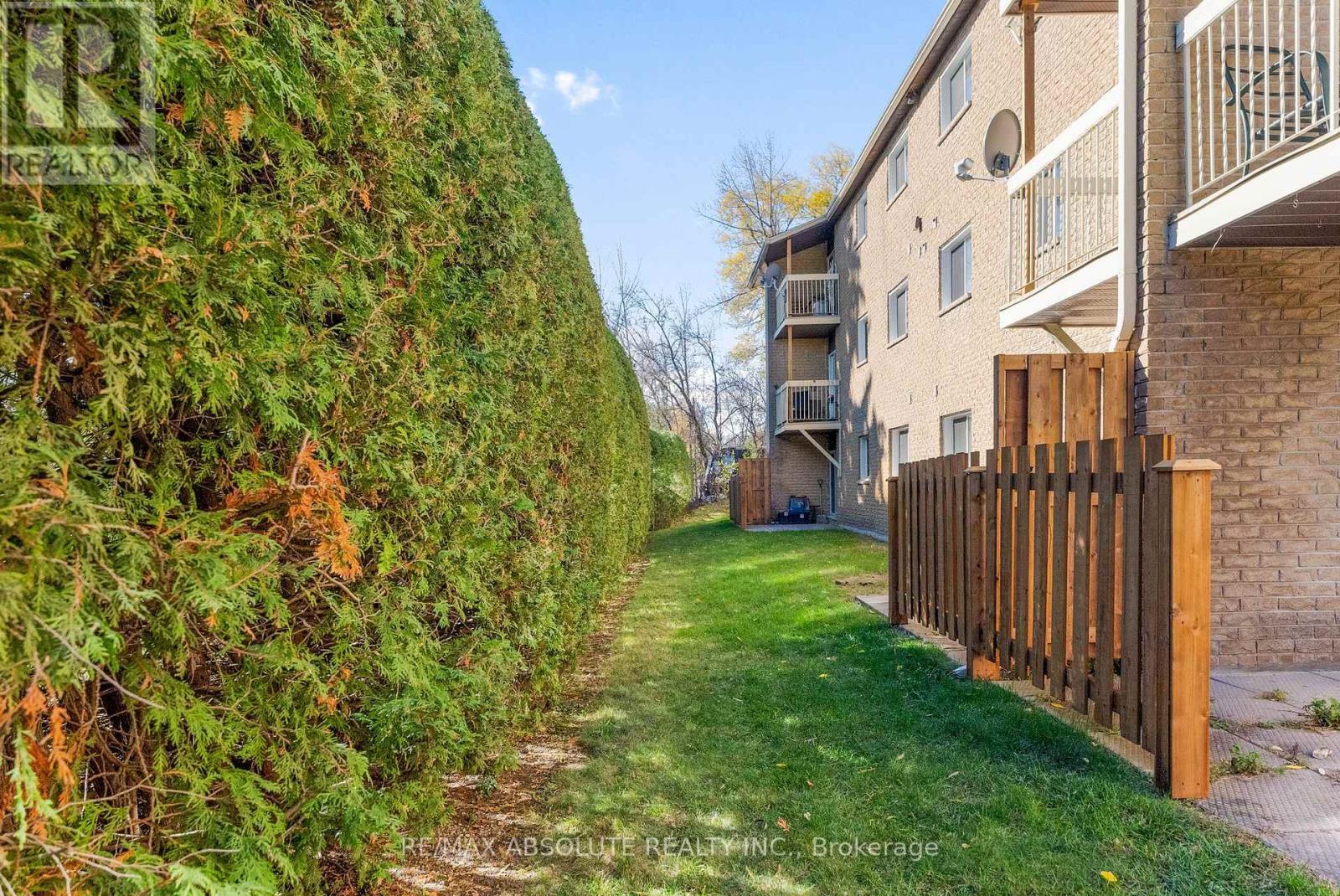 203 - 190 Elgin Street, Arnprior, ON - Outdoor