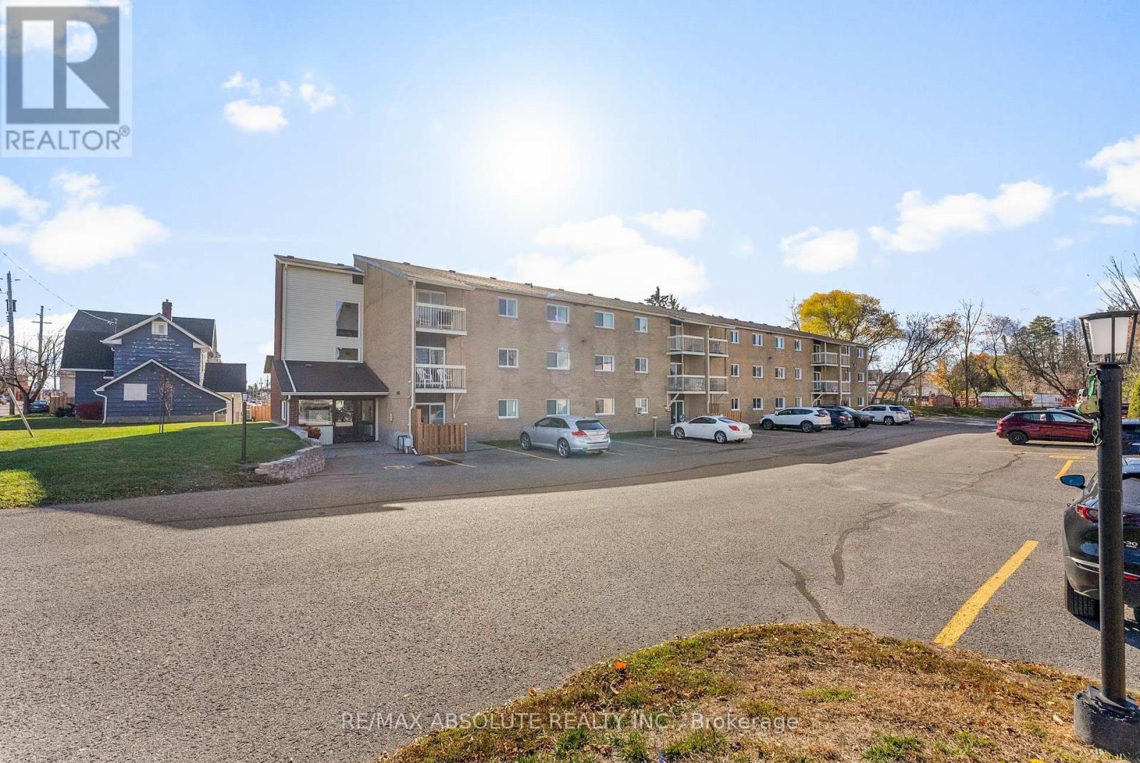 203 - 190 Elgin Street, Arnprior, ON - Outdoor