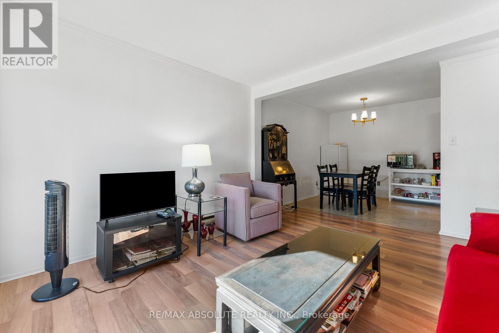 203 - 190 Elgin Street, Arnprior, ON - Indoor Photo Showing Living Room