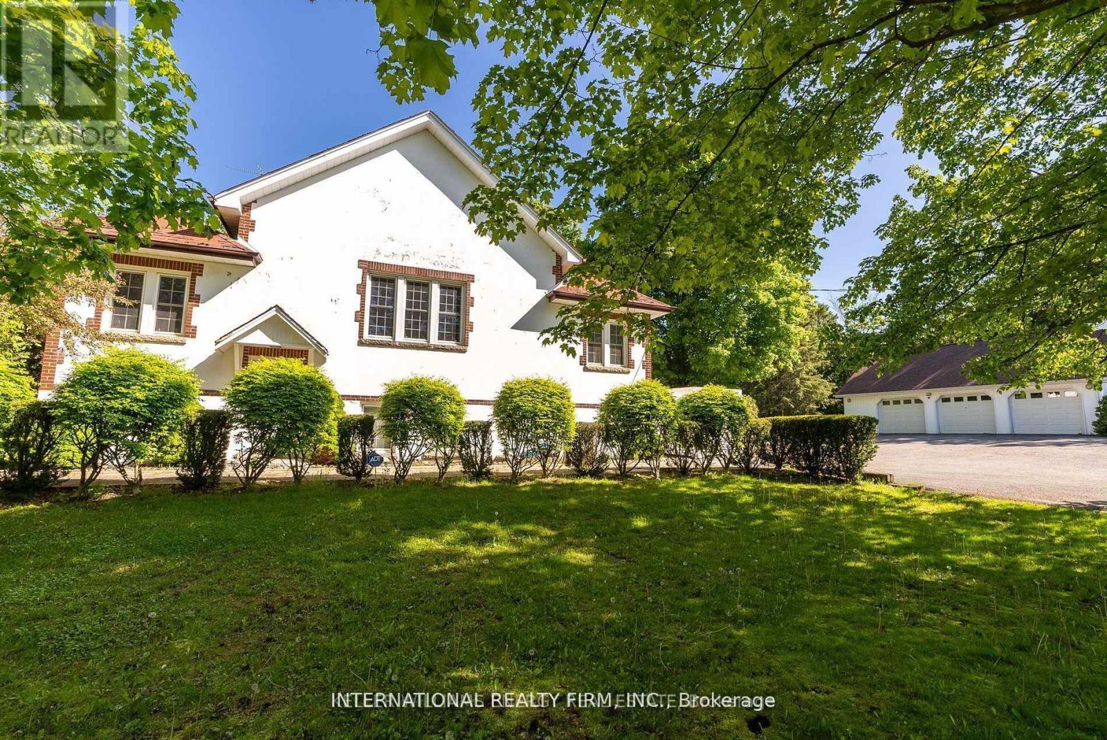 138 Columbus Road W, Oshawa, ON - Outdoor