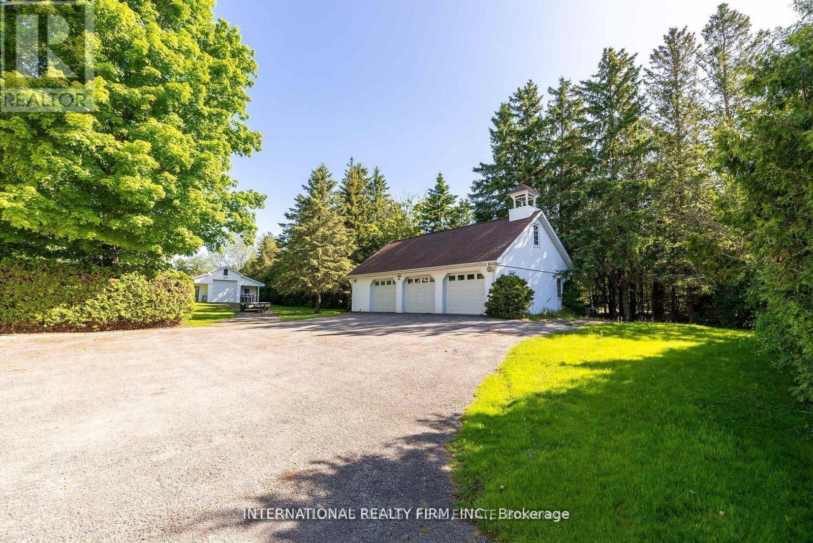 138 Columbus Road W, Oshawa, ON - Outdoor