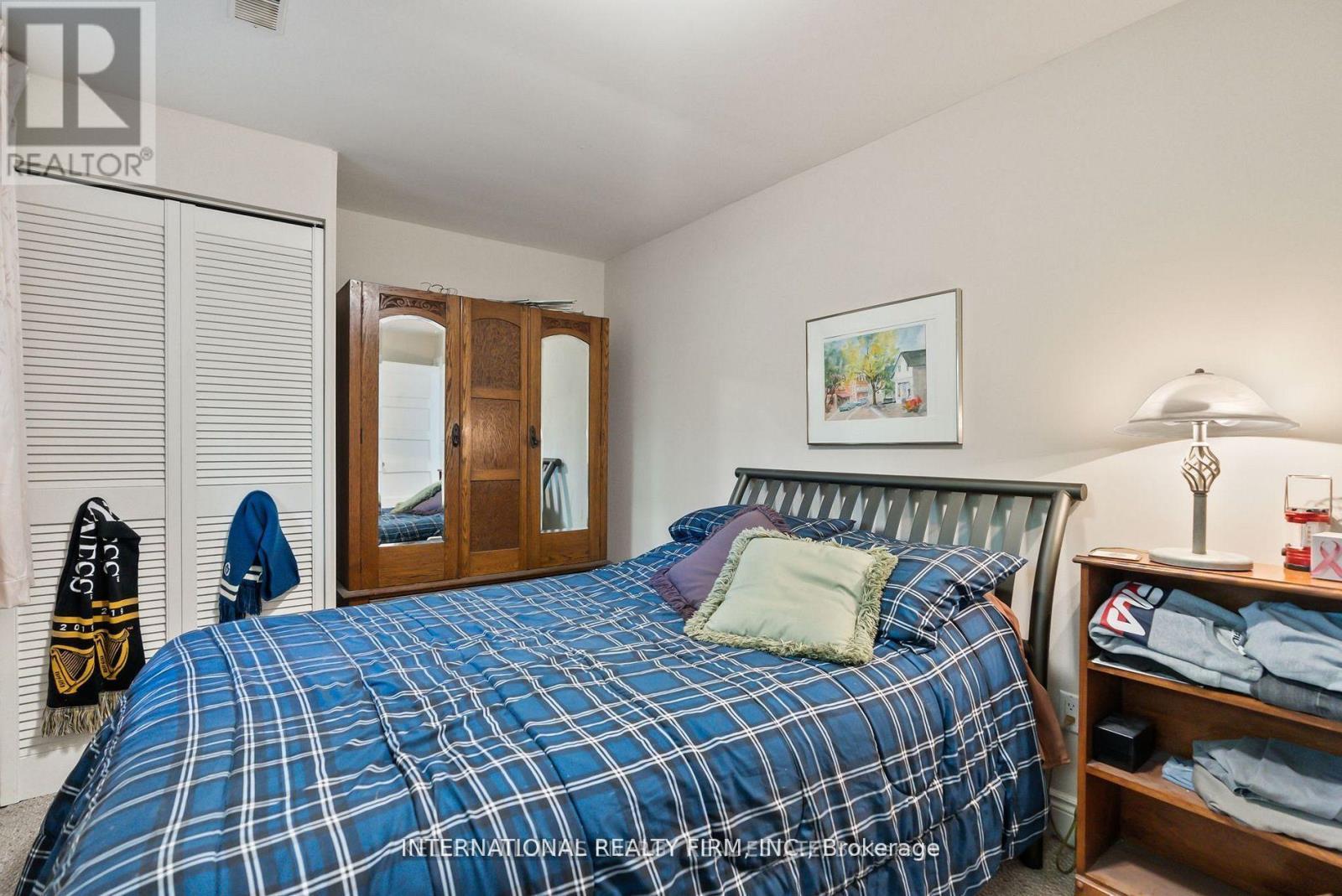 138 Columbus Road W, Oshawa, ON - Indoor Photo Showing Bedroom