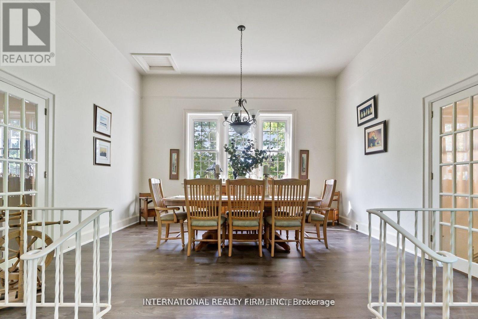 138 Columbus Road W, Oshawa, ON - Indoor Photo Showing Dining Room