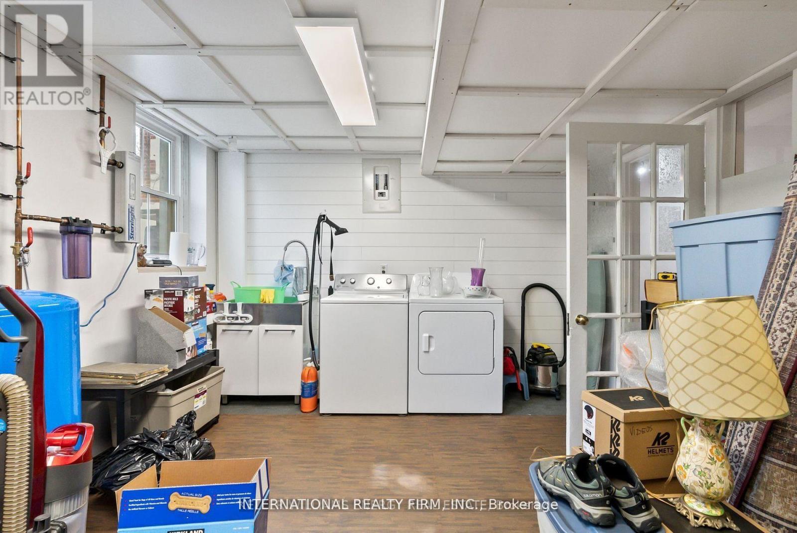 138 Columbus Road W, Oshawa, ON - Indoor Photo Showing Laundry Room