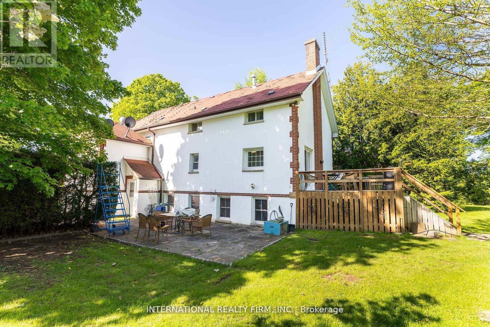 138 Columbus Road W, Oshawa, ON - Outdoor