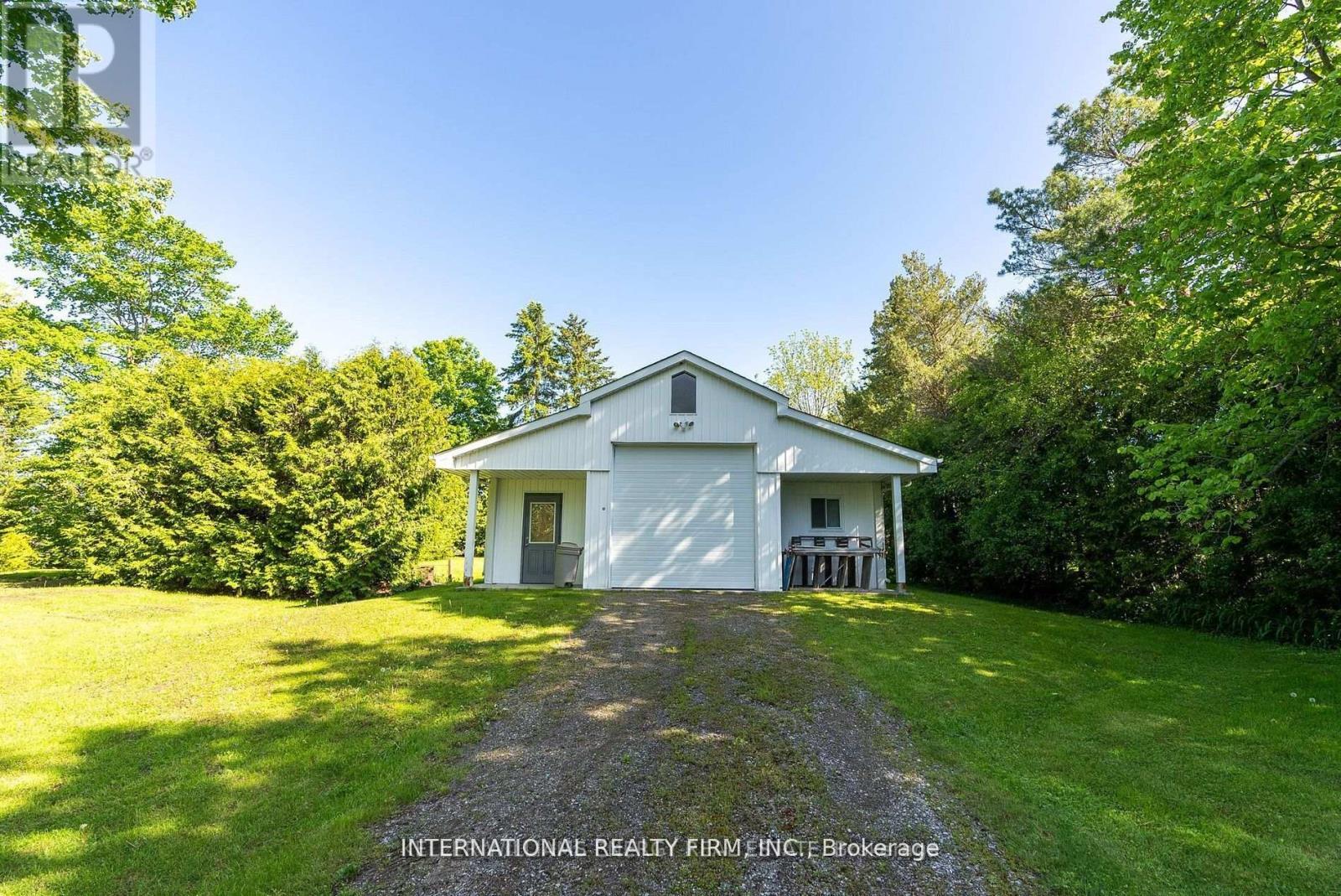 138 Columbus Road W, Oshawa, ON - Outdoor