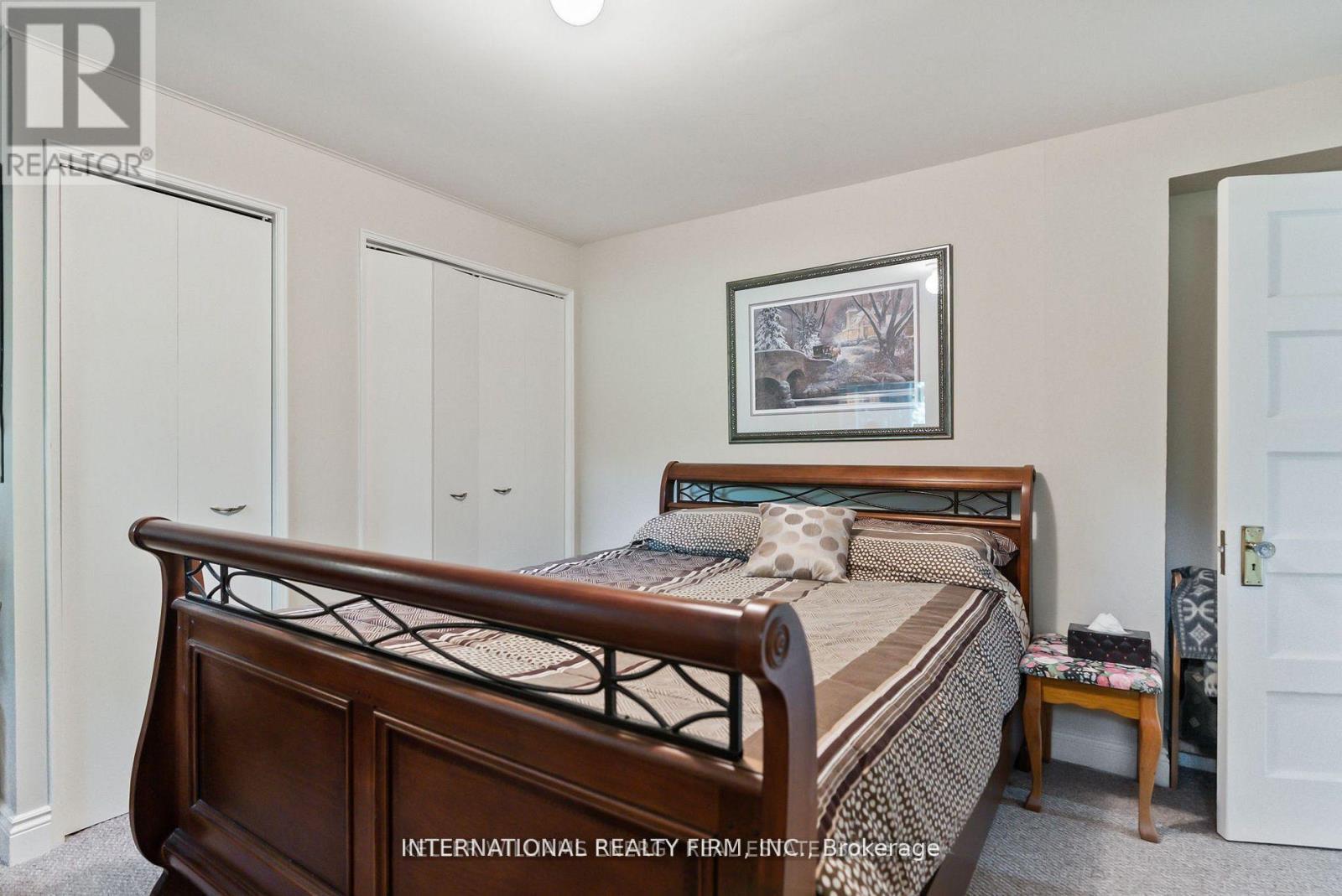 138 Columbus Road W, Oshawa, ON - Indoor Photo Showing Bedroom