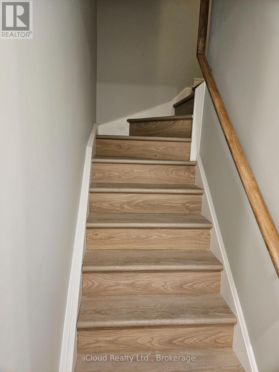 Stair to 2nd Floor - 11 - 285 Antibes Drive, Toronto, ON - Indoor Photo Showing Other Room