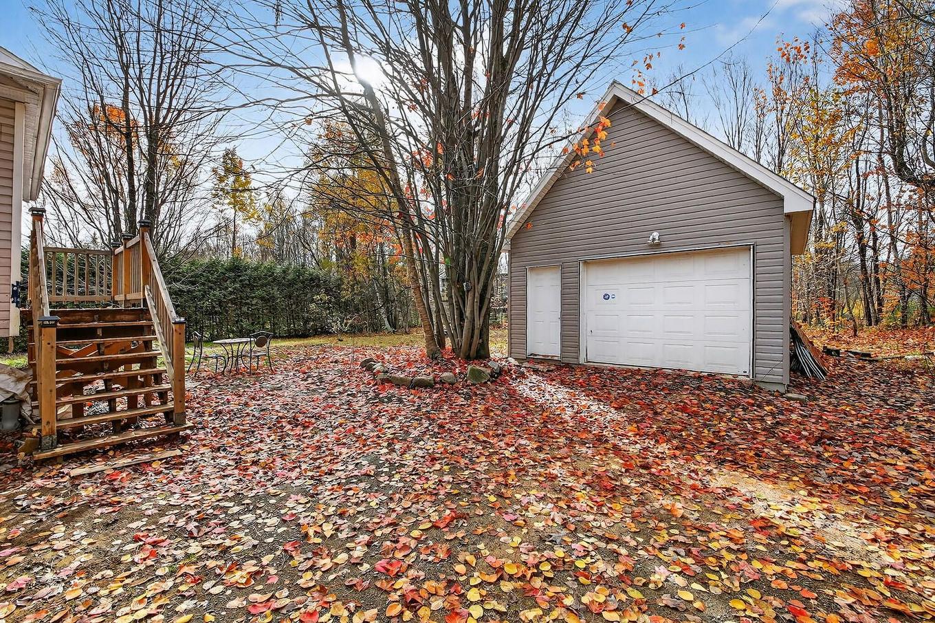 Garage - 210 Rue Du Boisé, Saint-Colomban, QC - Outdoor