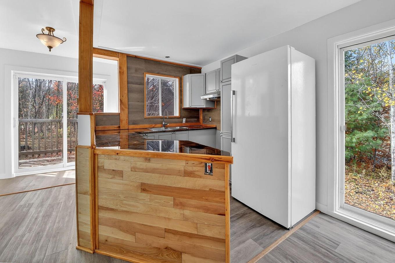 Kitchen - 210 Rue Du Boisé, Saint-Colomban, QC - Indoor