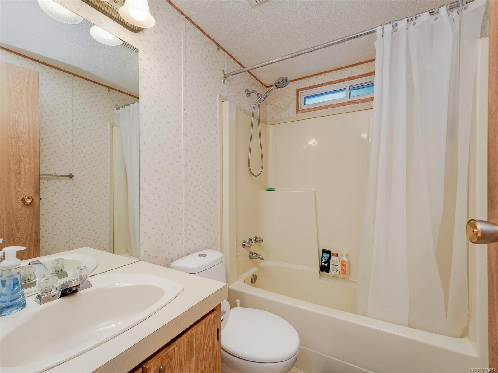 220-2779 Stautw Rd, Central Saanich, BC