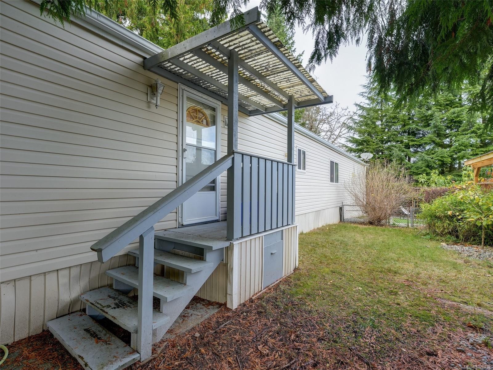 220-2779 Stautw Rd, Central Saanich, BC