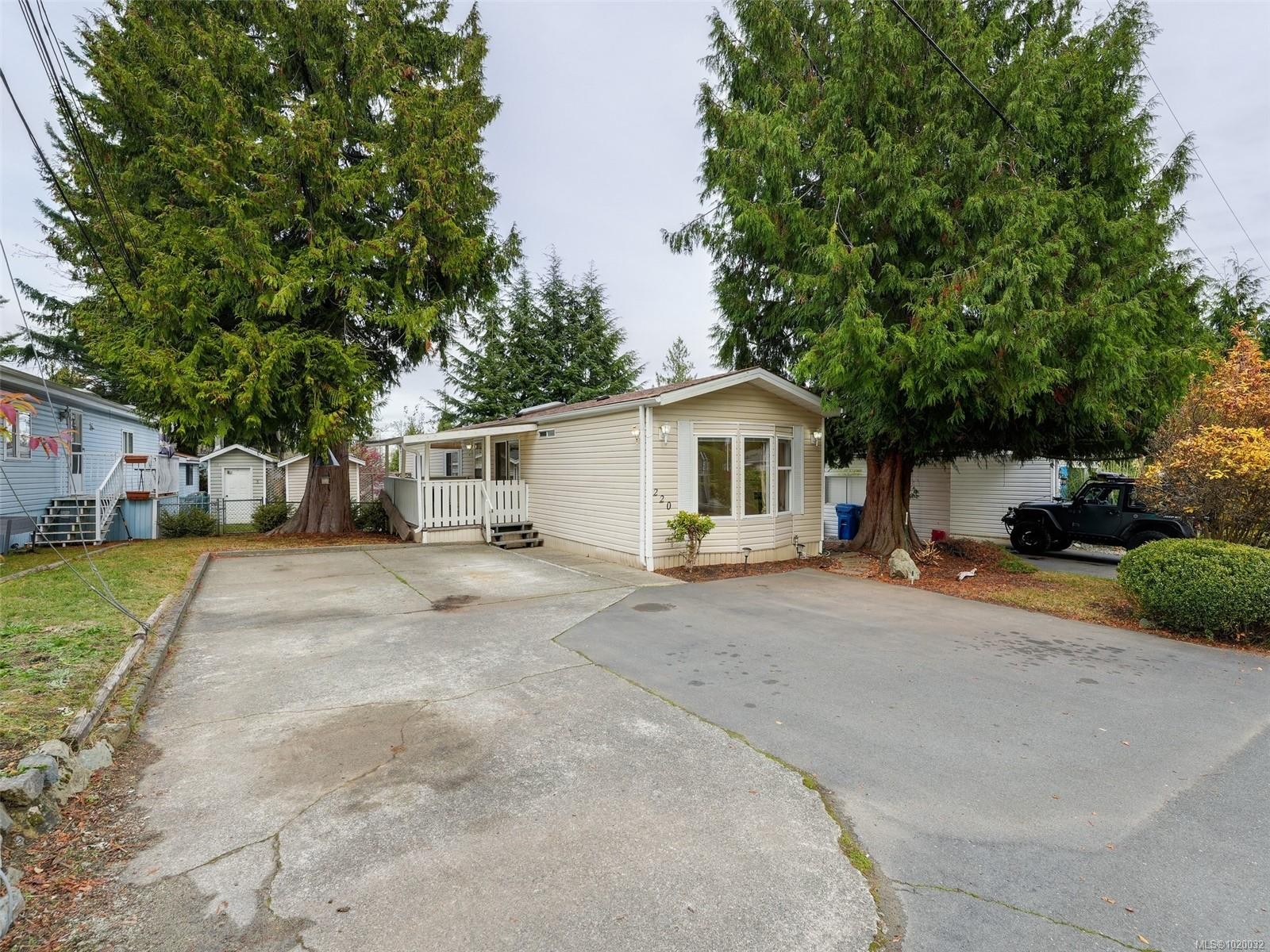 220-2779 Stautw Rd, Central Saanich, BC