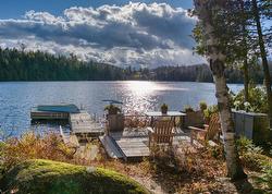 39 Rue Tracy Saint-Hippolyte, QC J8A 3G1