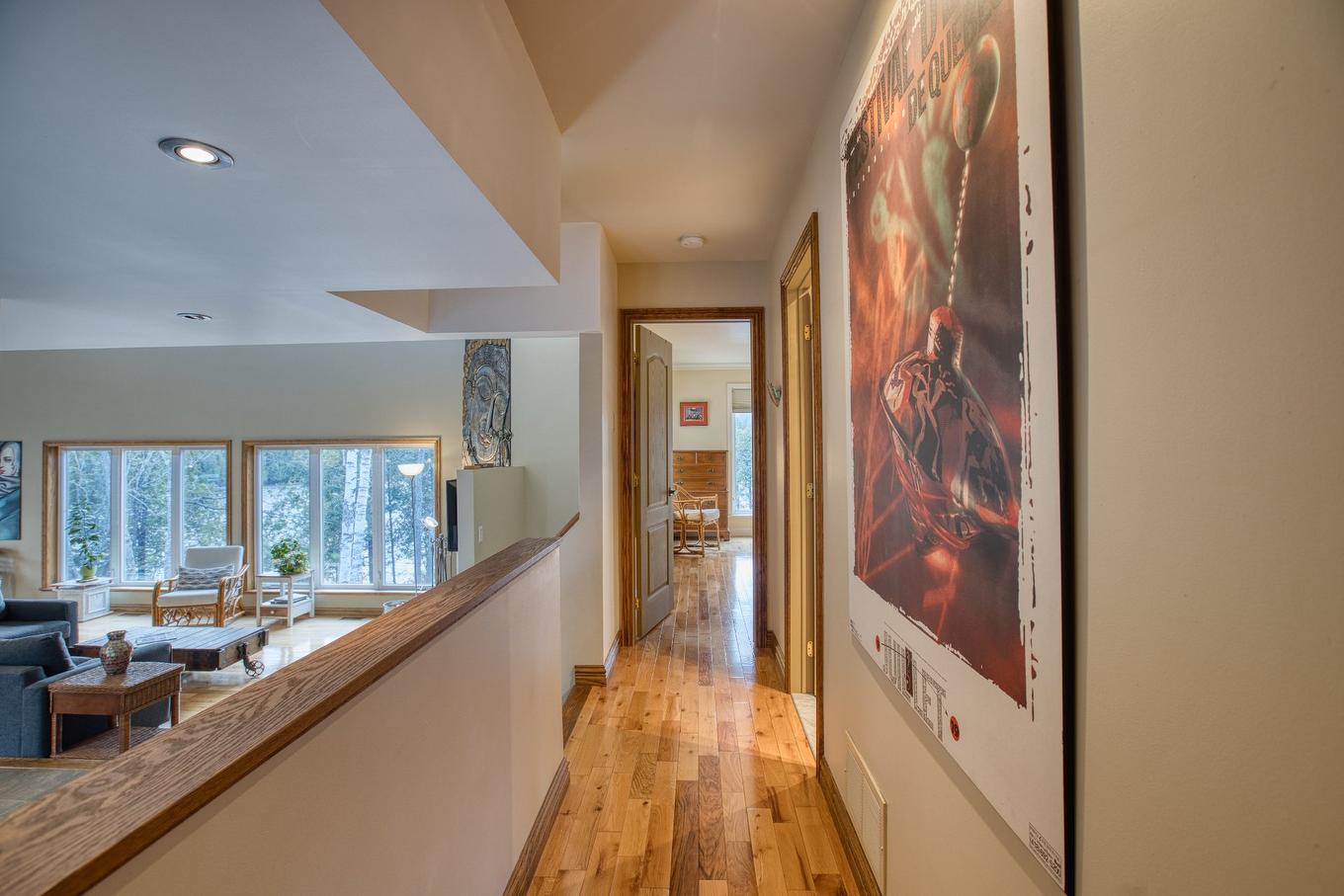 Corridor - 39 Rue Tracy, Saint-Hippolyte, QC - Indoor Photo Showing Other Room