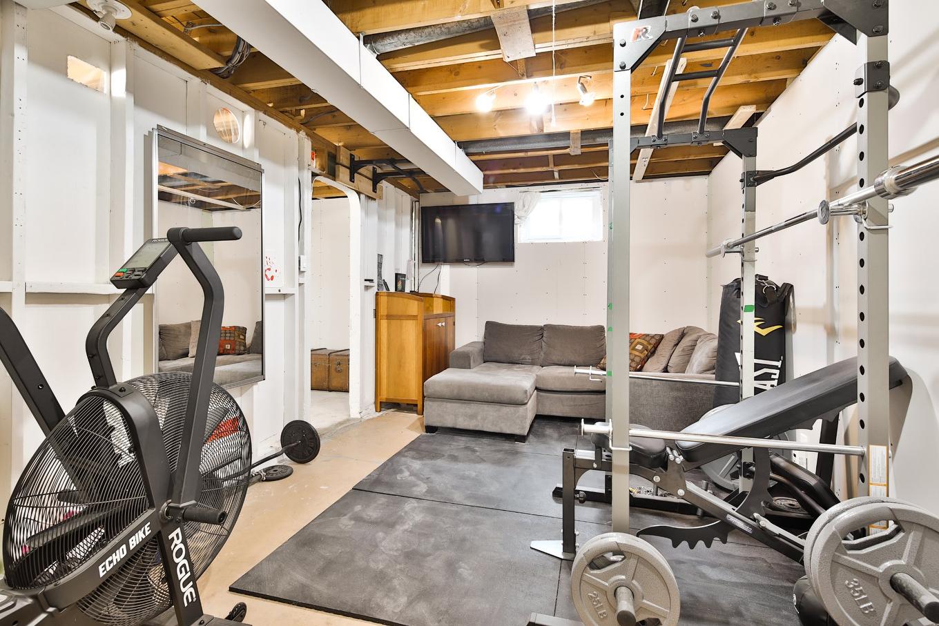 Playroom - 898 Rue Carleton, Chambly, QC - Indoor Photo Showing Basement