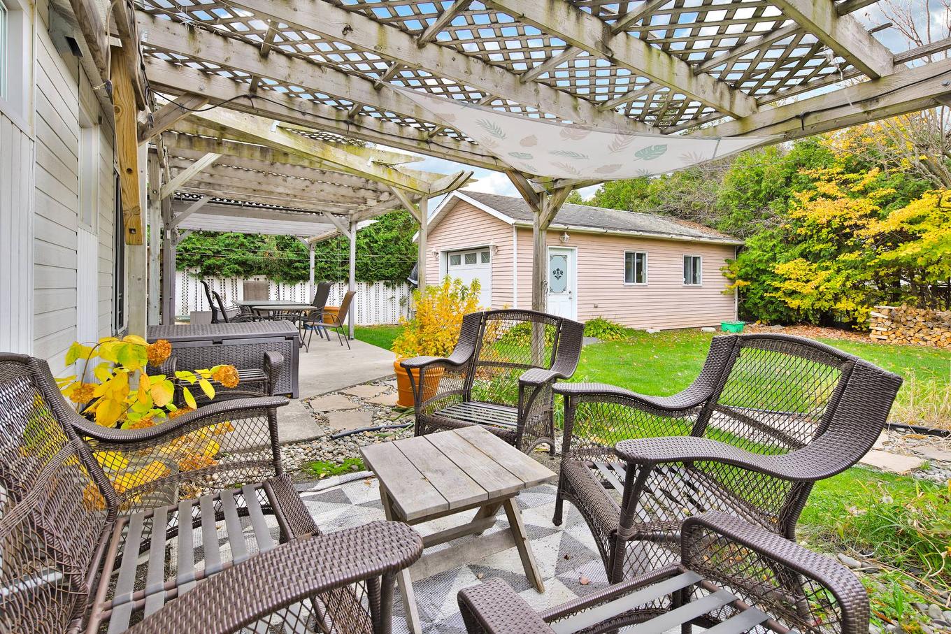 Backyard - 898 Rue Carleton, Chambly, QC - Outdoor With Deck Patio Veranda