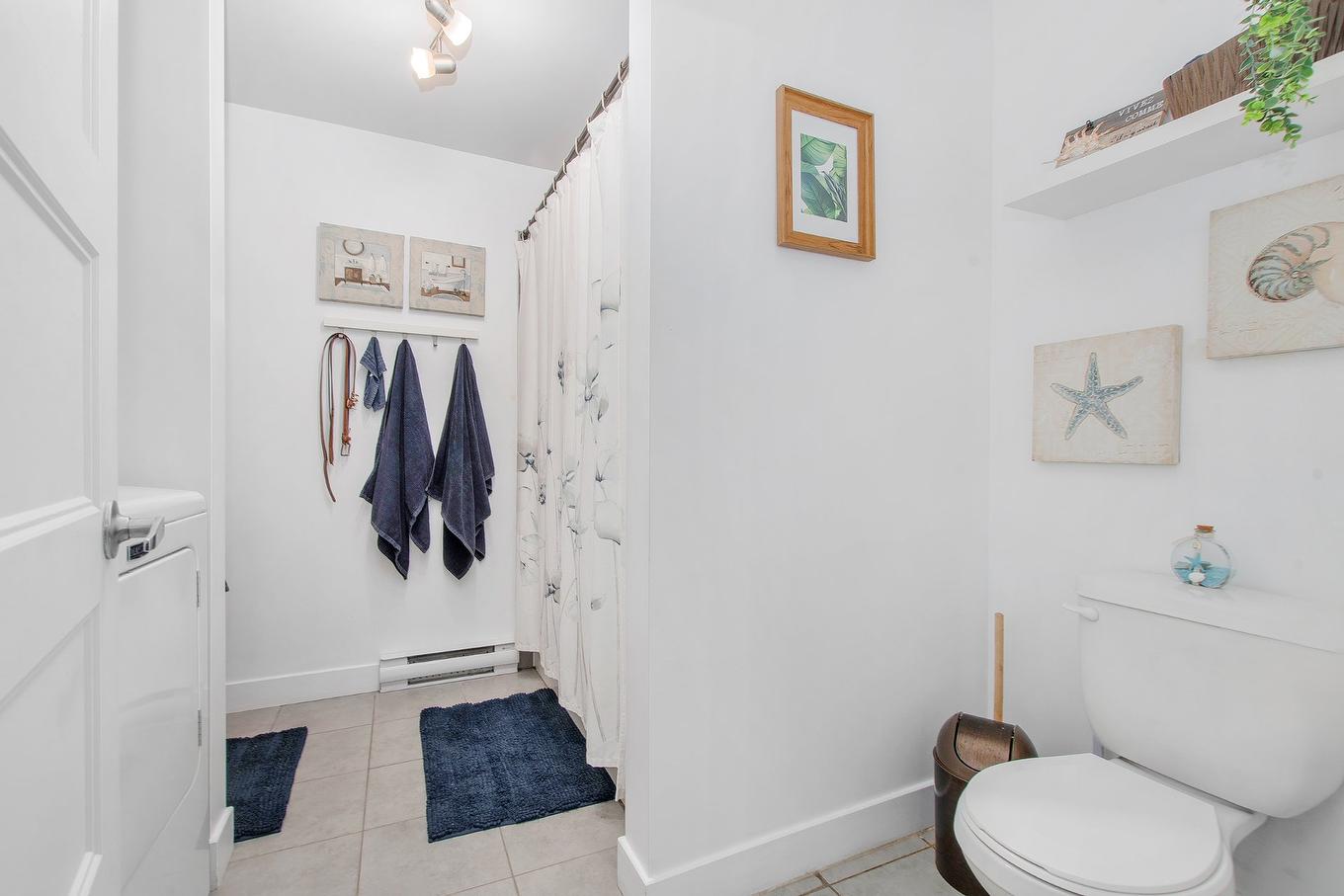 Bathroom - 1408 - 1410 Rue Poirier, Mascouche, QC - Indoor Photo Showing Bathroom