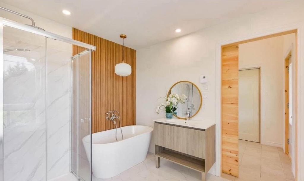 Bathroom - 10651 Rg St-Étienne, Mirabel, QC - Indoor Photo Showing Bathroom