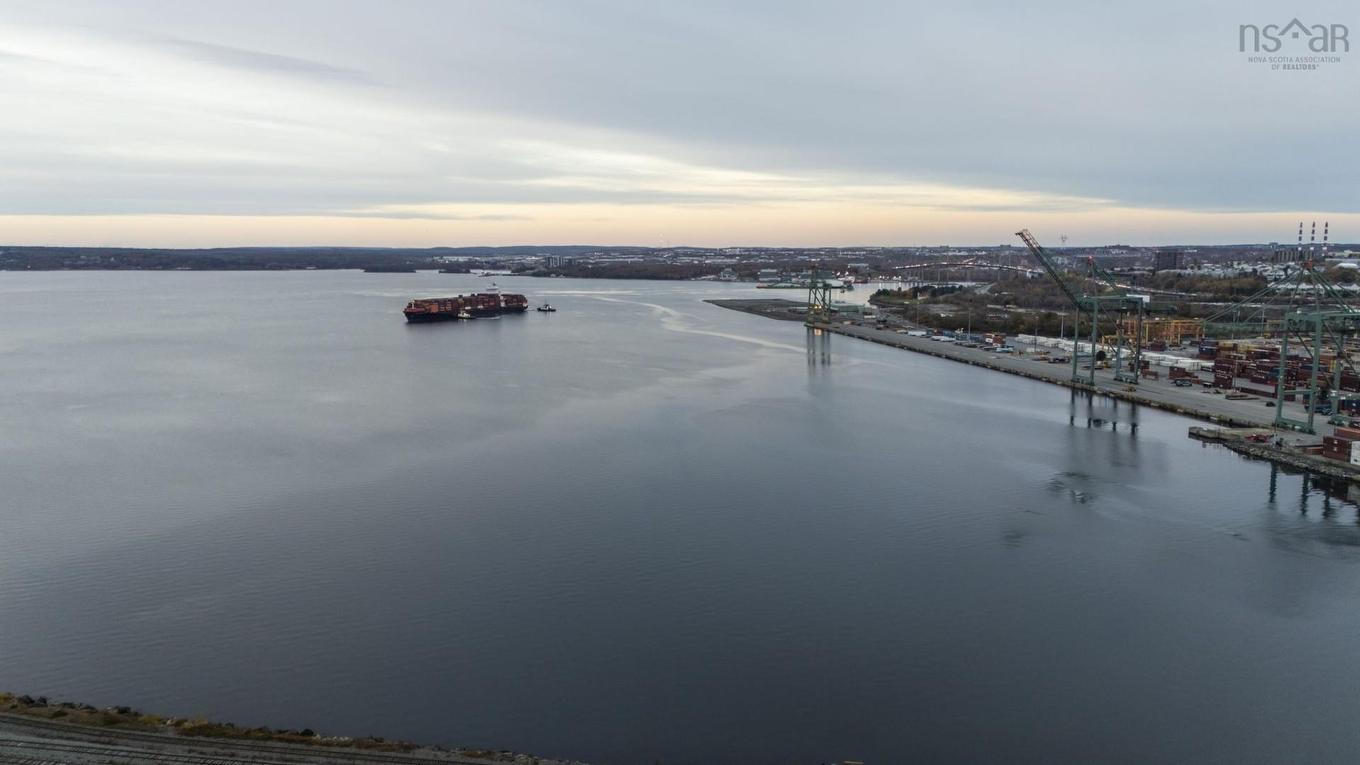 821 45 Vimy Avenue, Halifax, NS