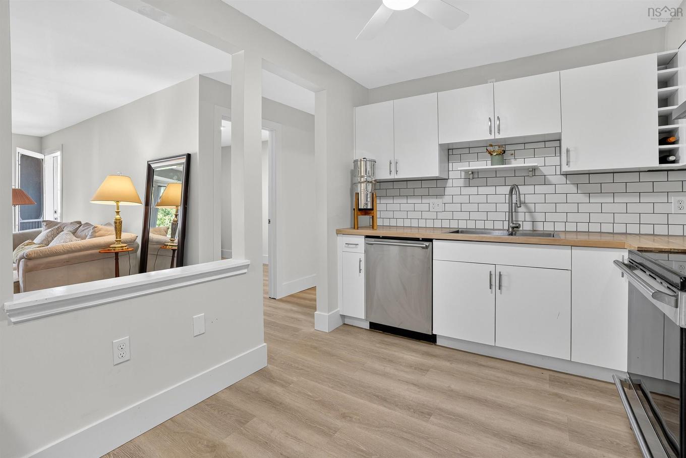 409 87 Kearney Lake Road, Halifax, NS