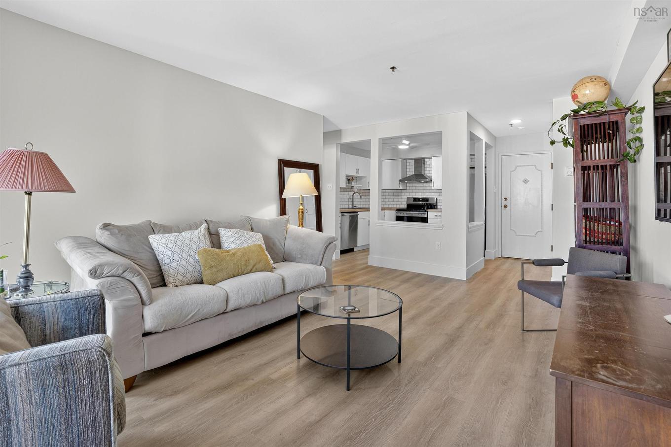 409 87 Kearney Lake Road, Halifax, NS