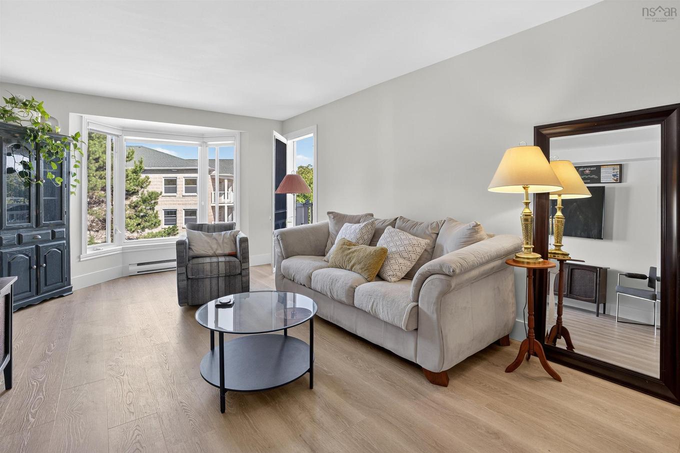 409 87 Kearney Lake Road, Halifax, NS