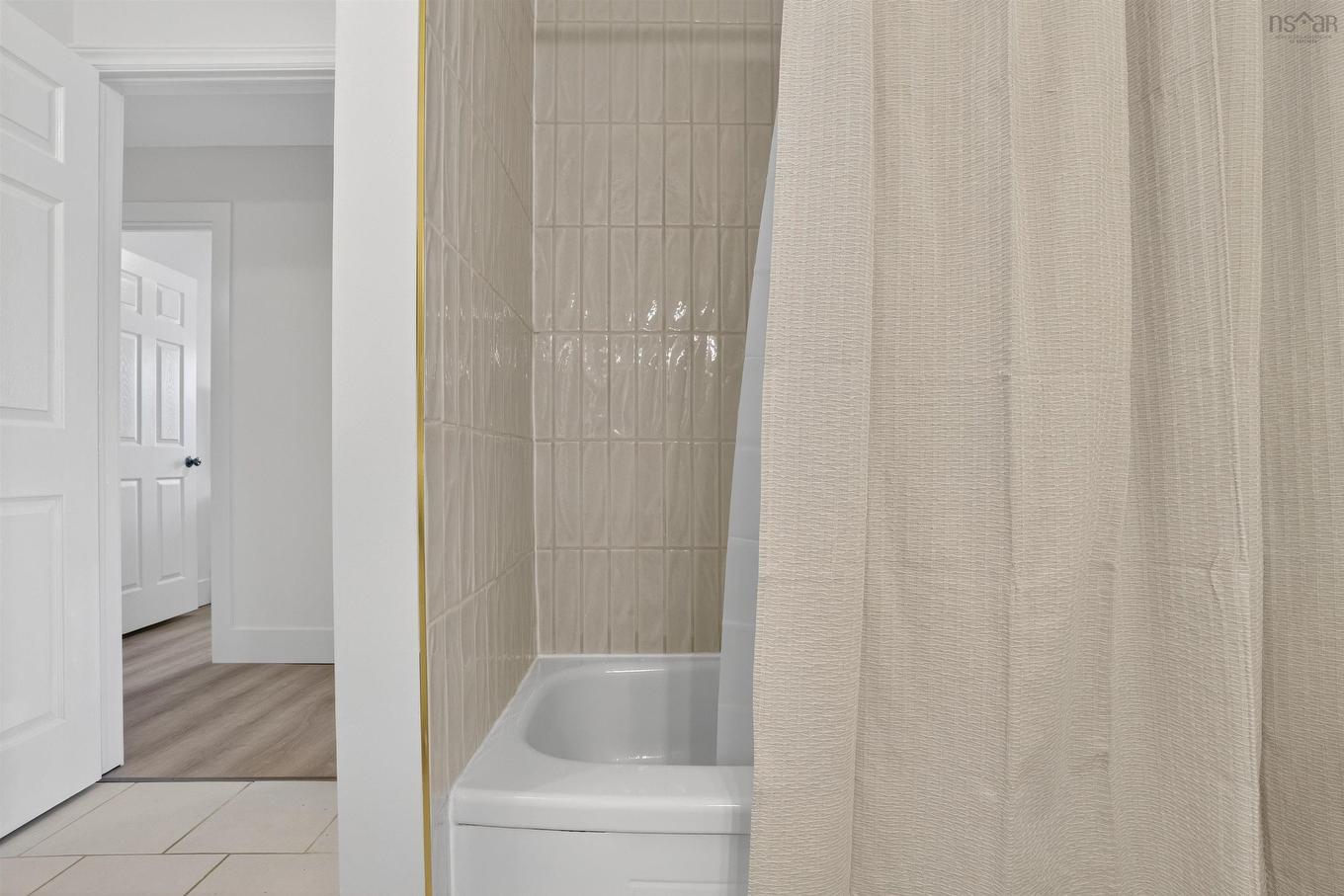 409 87 Kearney Lake Road, Halifax, NS