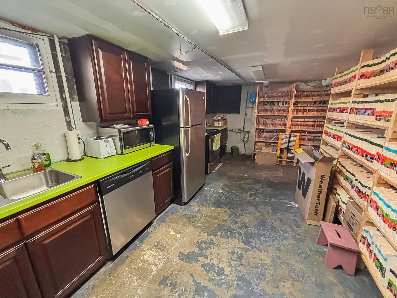 180 Dufferin Street, Bridgewater, NS