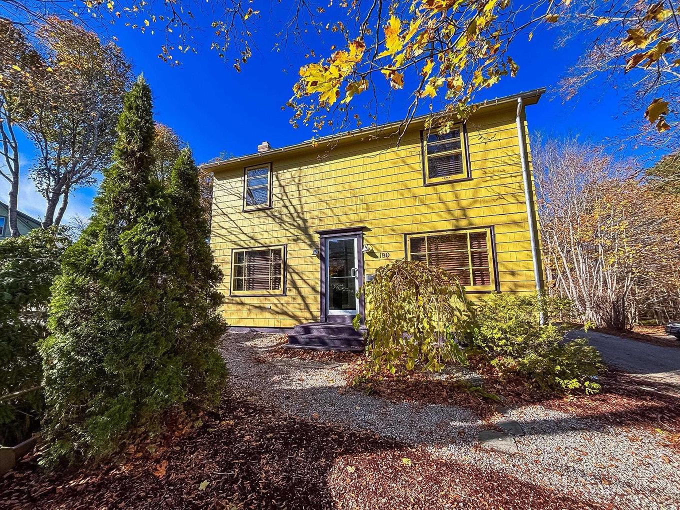 180 Dufferin Street, Bridgewater, NS