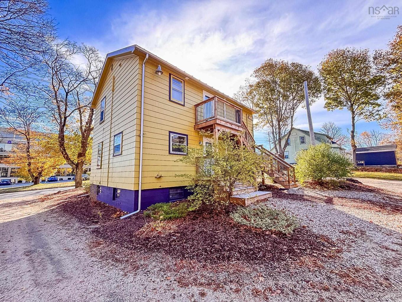 180 Dufferin Street, Bridgewater, NS