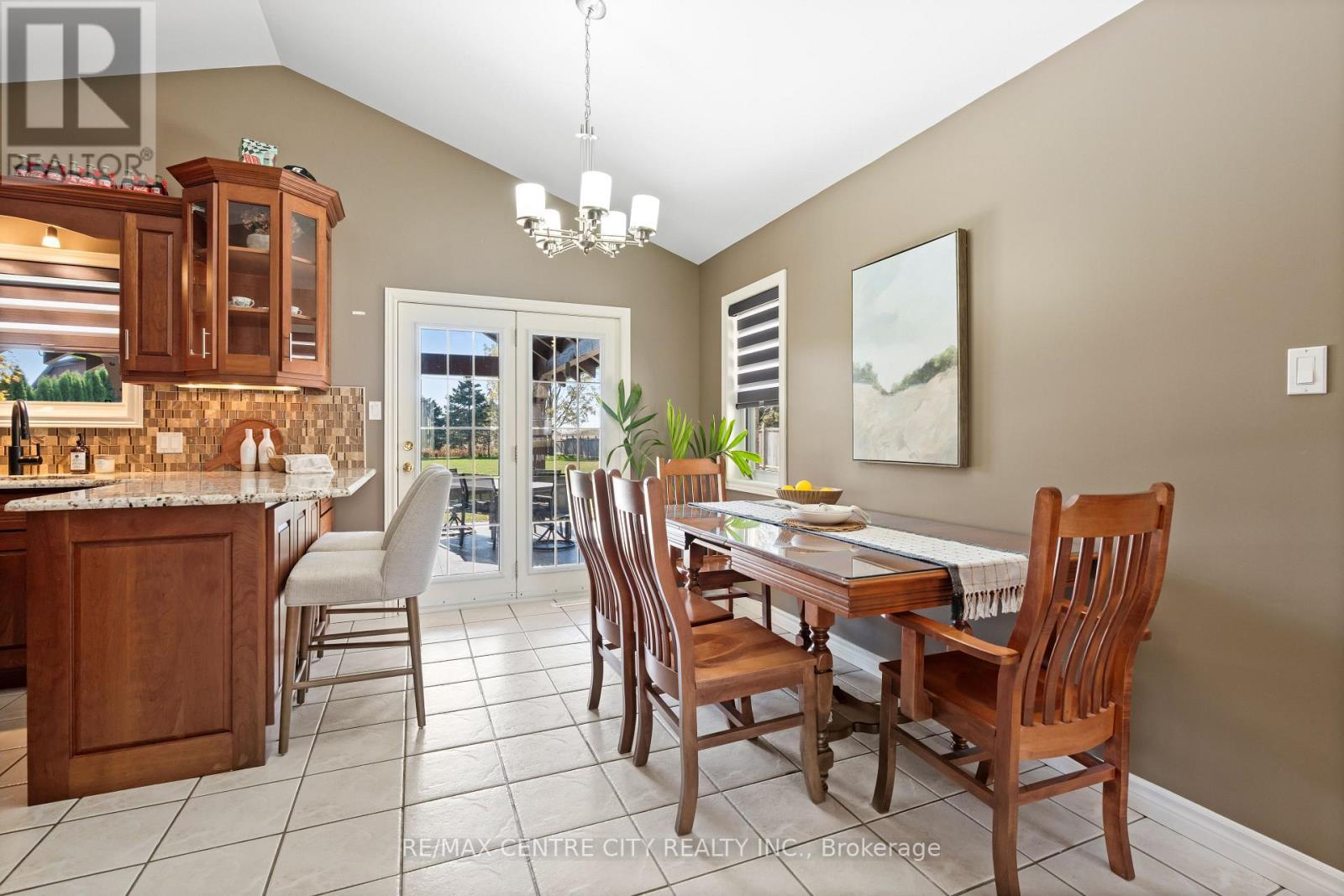 Dining with a view - 50015 John Wise Line, Malahide, ON - Indoor Photo Showing Dining Room