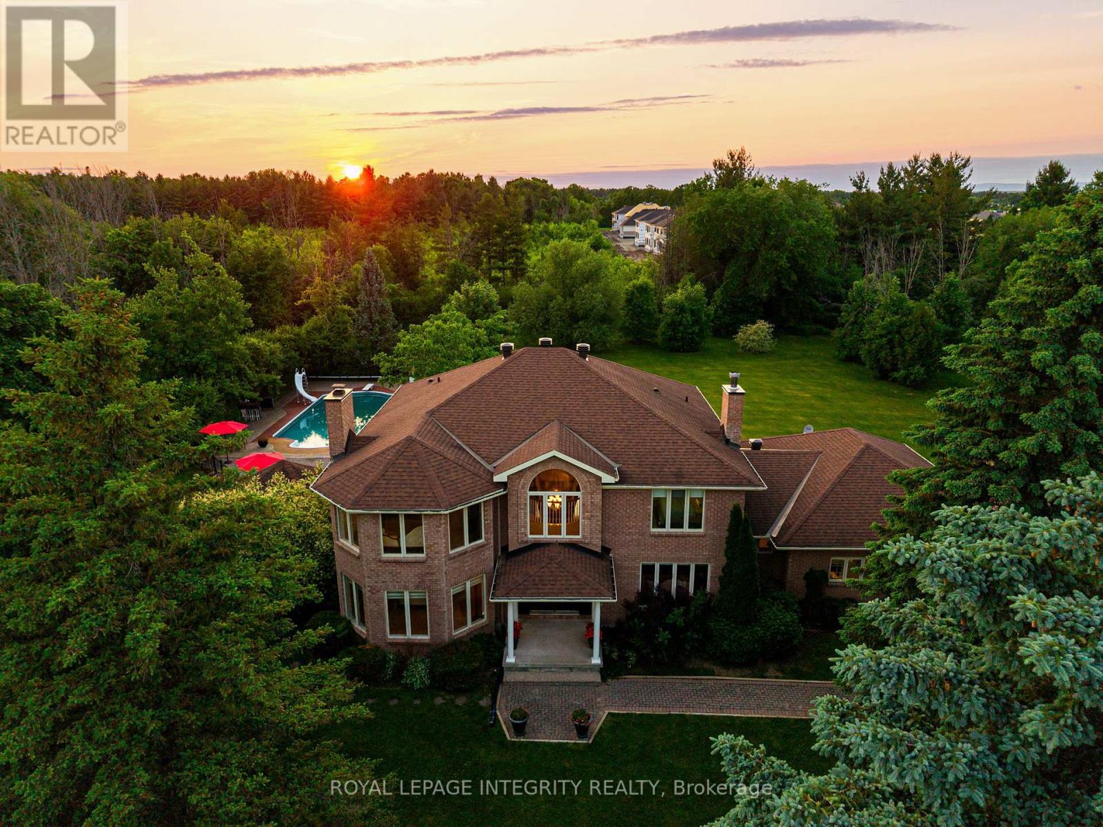 22 Marchbrook Circle, Ottawa, ON - Outdoor