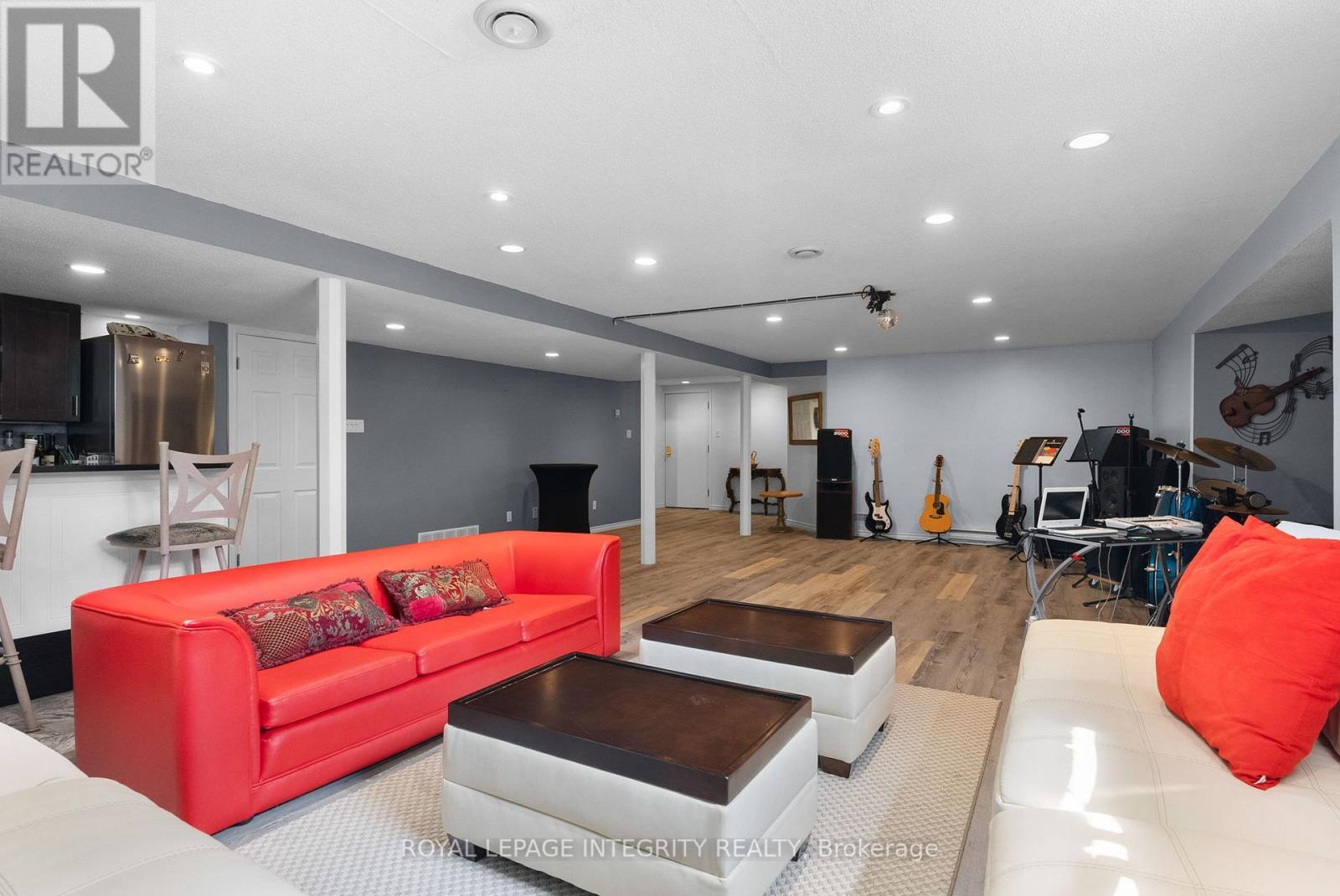 22 Marchbrook Circle, Ottawa, ON - Indoor