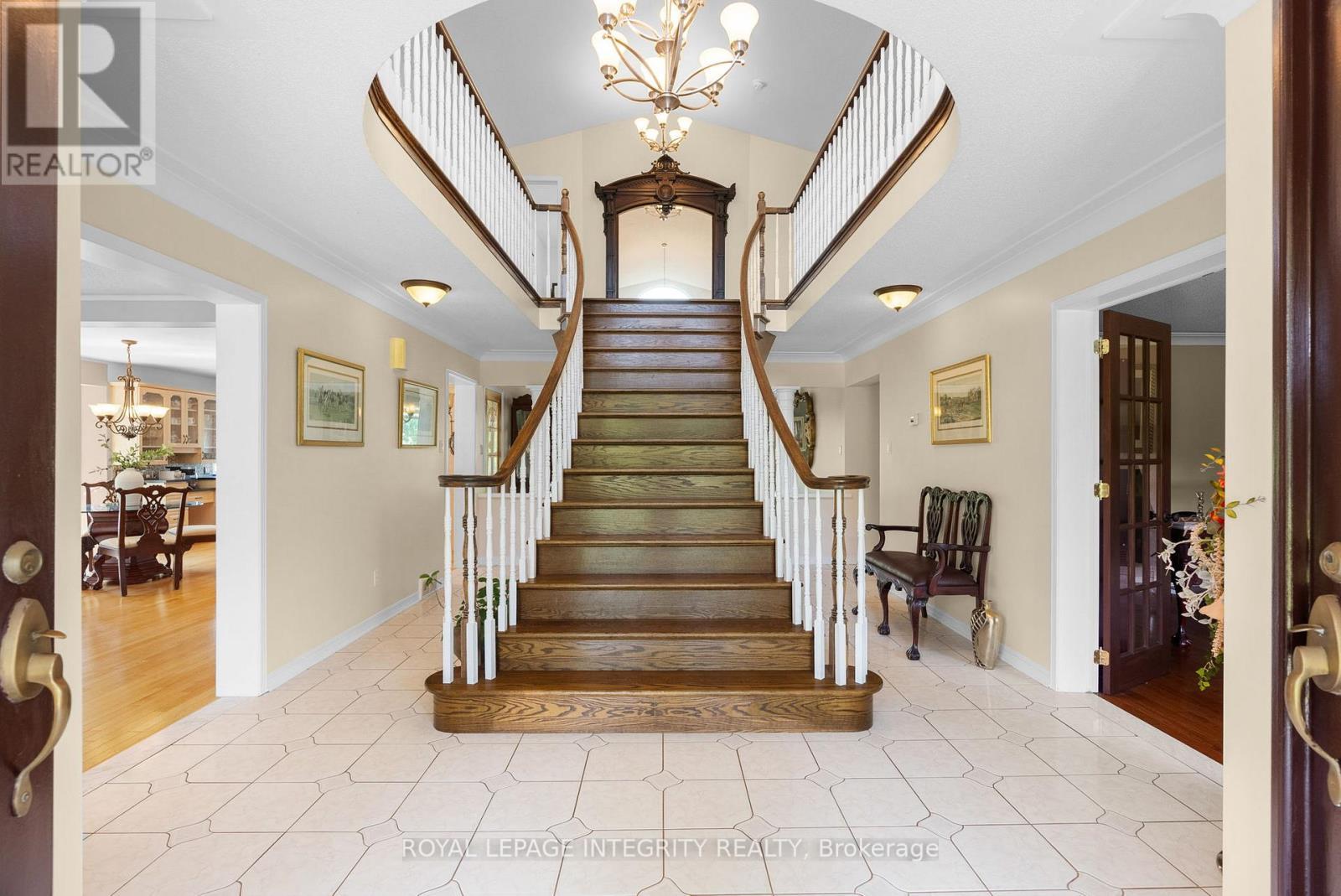 22 Marchbrook Circle, Ottawa, ON - Indoor Photo Showing Other Room