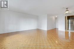 Living Room / Dining room -