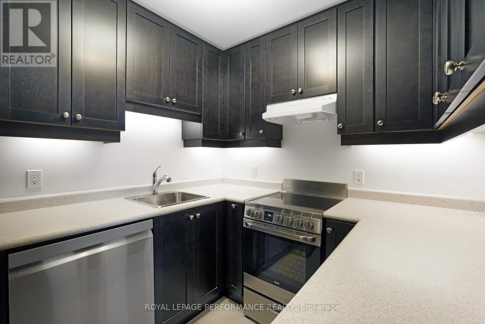 Kitchen - 308 - 475 Laurier Avenue W, Ottawa, ON - Indoor Photo Showing Kitchen