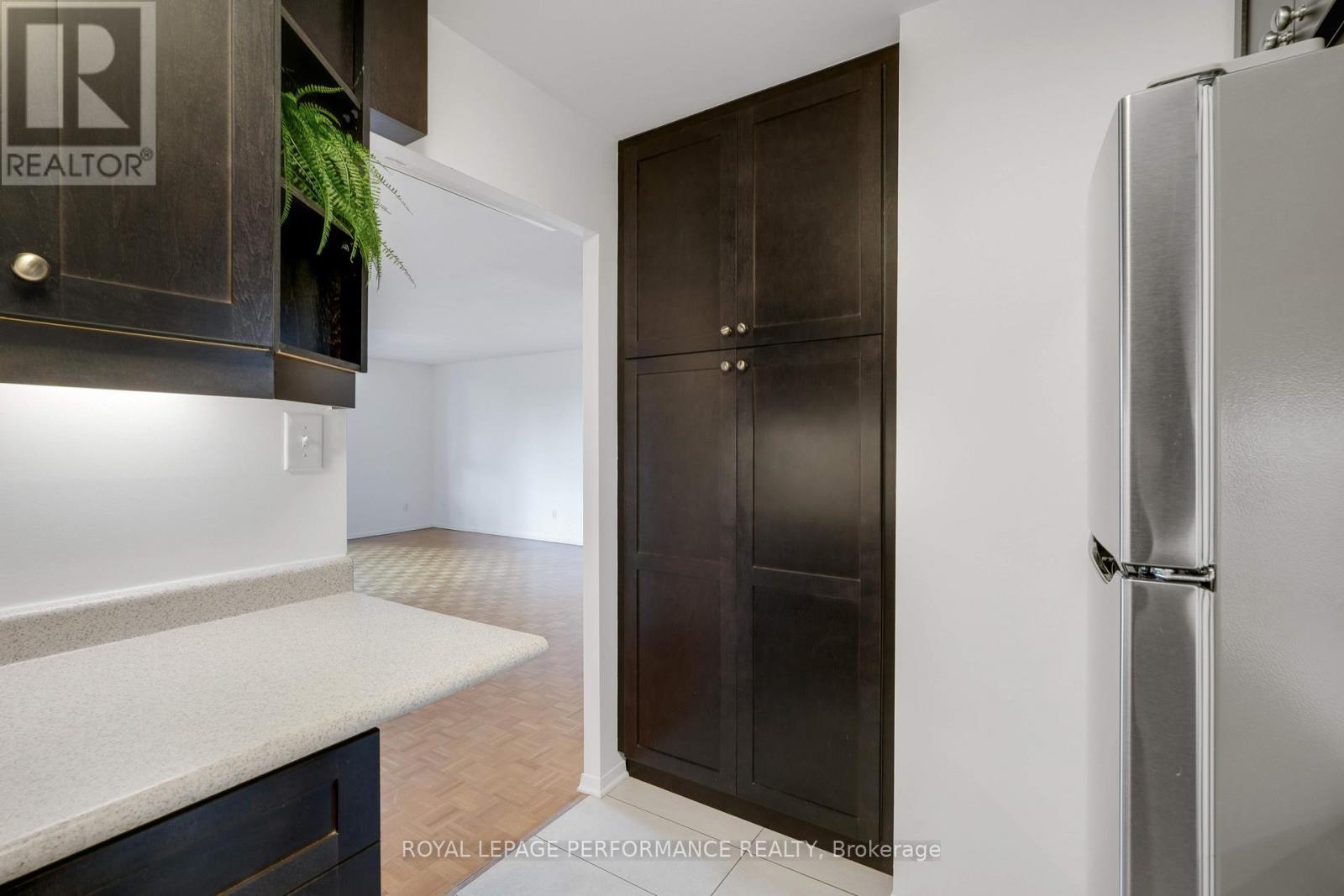 Kitchen - 308 - 475 Laurier Avenue W, Ottawa, ON - Indoor