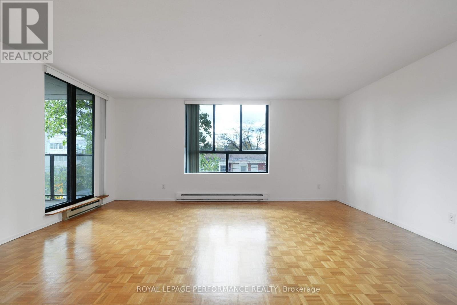 Living Room - 308 - 475 Laurier Avenue W, Ottawa, ON - Indoor Photo Showing Other Room