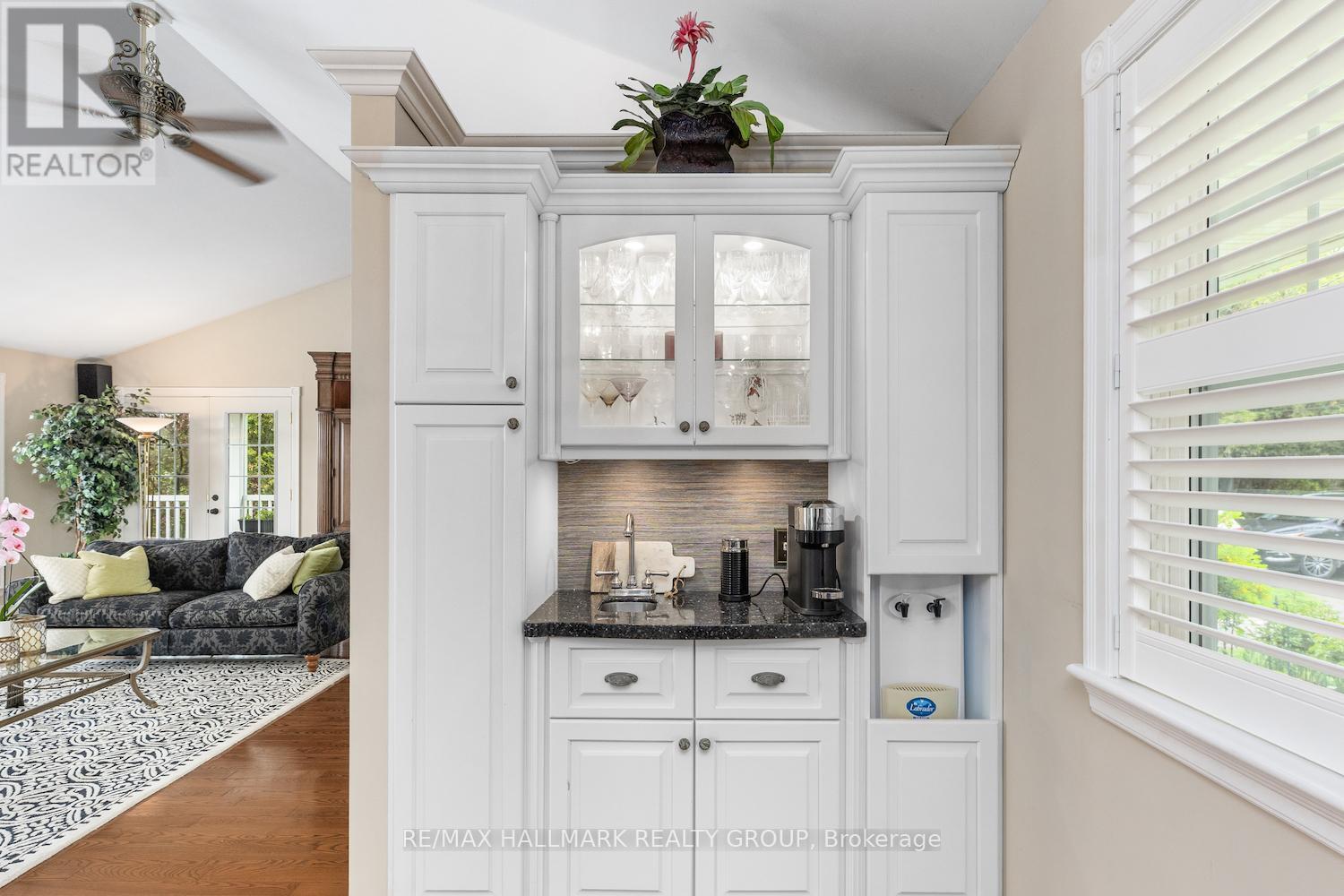 1 Rideau Glen Drive, Ottawa, ON - Indoor Photo Showing Other Room