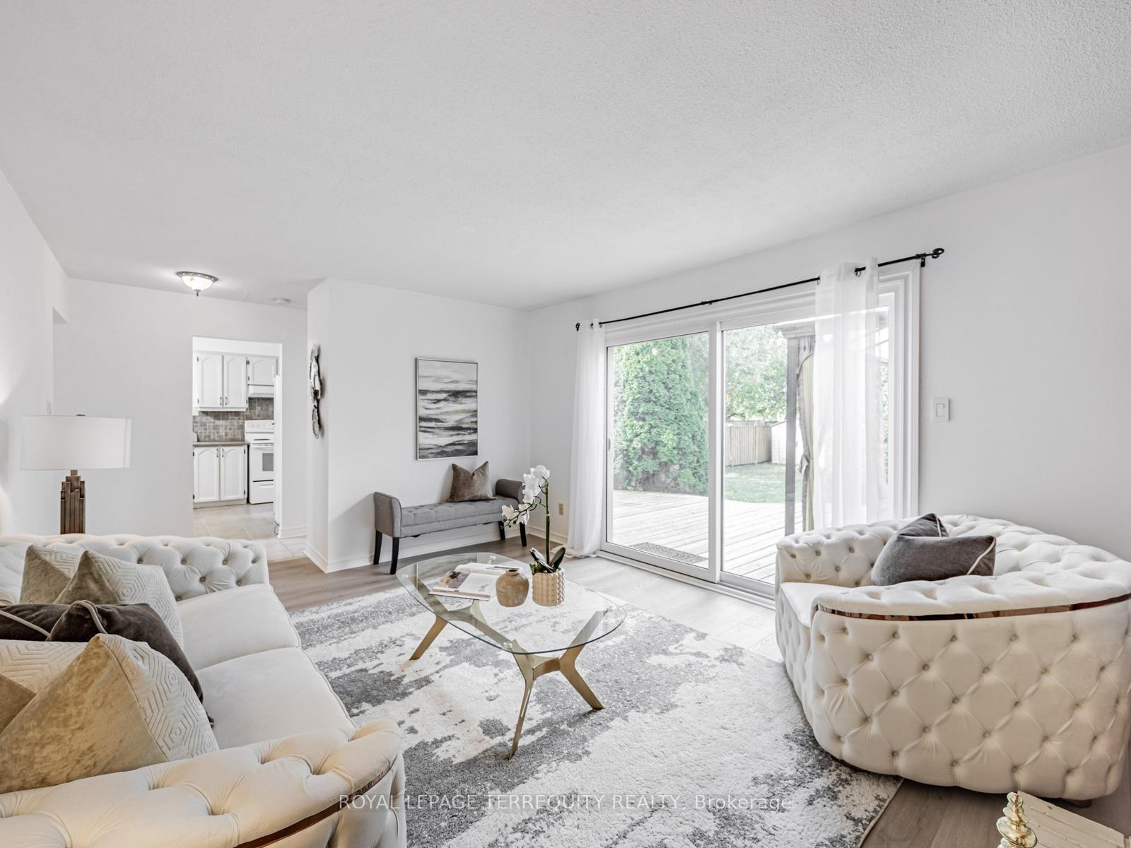 1858 Shadybrook Drive, Pickering, ON - Indoor Photo Showing Living Room