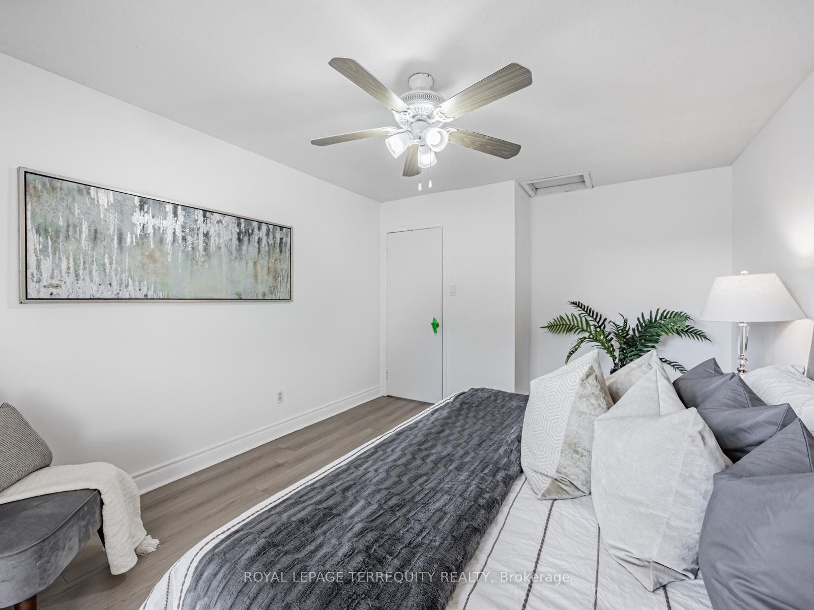 1858 Shadybrook Drive, Pickering, ON - Indoor Photo Showing Bedroom