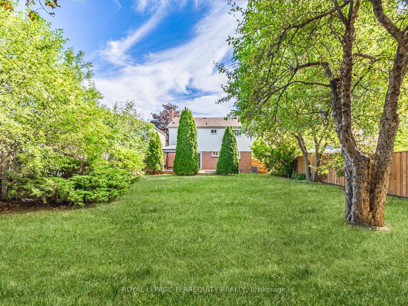 1858 Shadybrook Drive, Pickering, ON - Outdoor