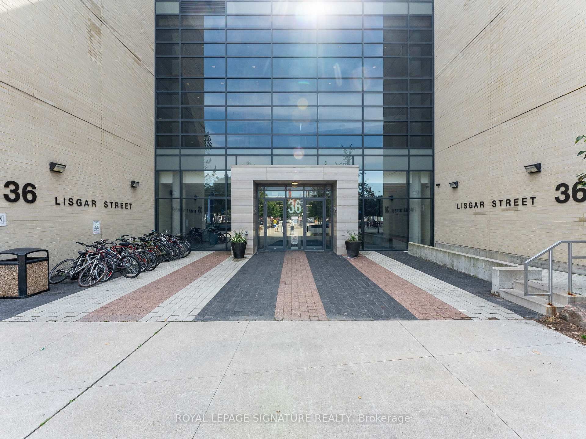 Lph05E-36 Lisgar Street, Toronto, ON - Outdoor