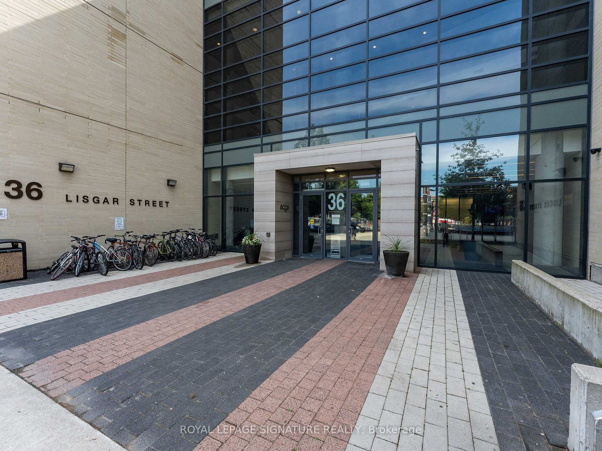 Lph05E-36 Lisgar Street, Toronto, ON - Outdoor