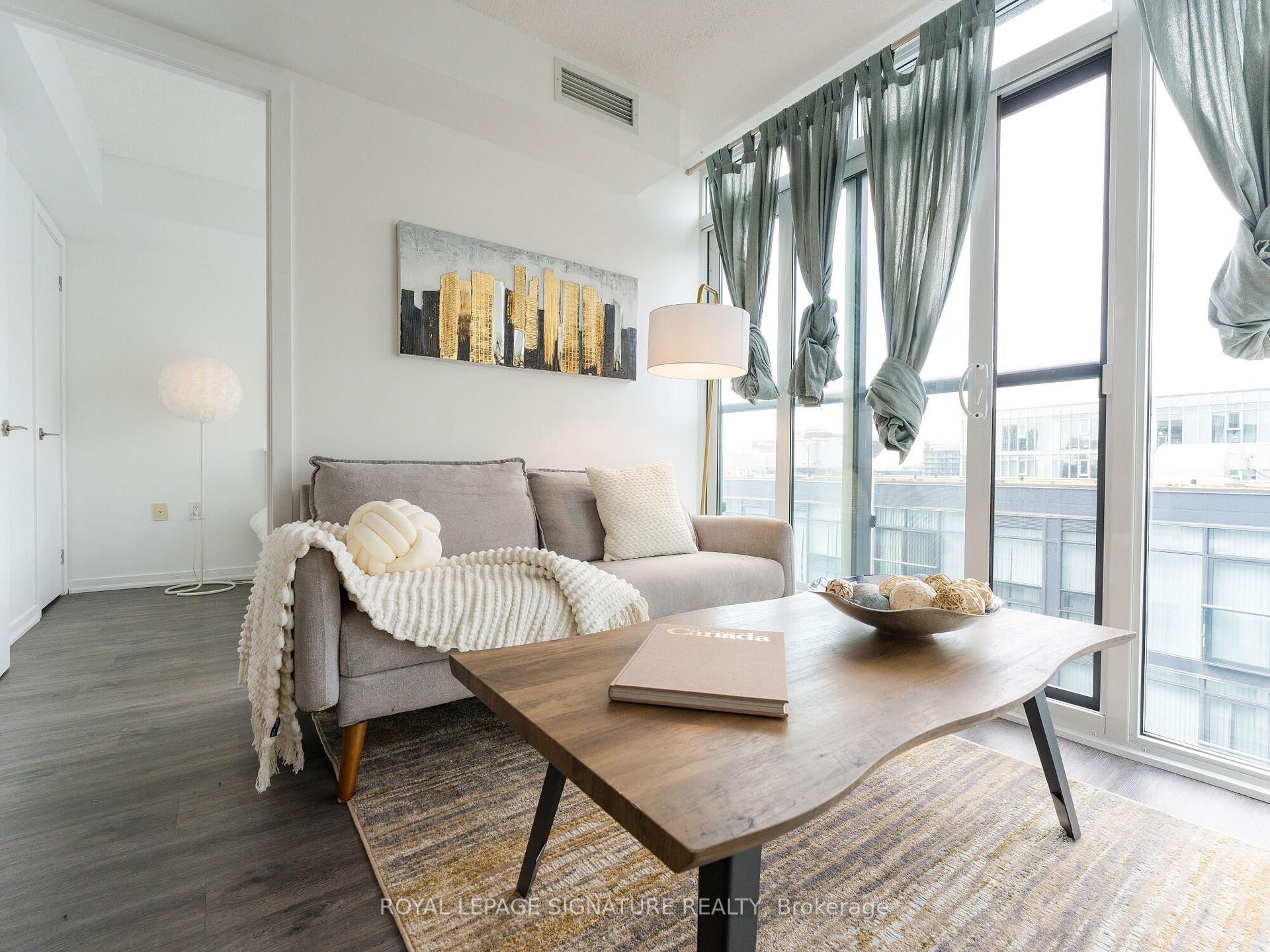 Lph05E-36 Lisgar Street, Toronto, ON - Indoor