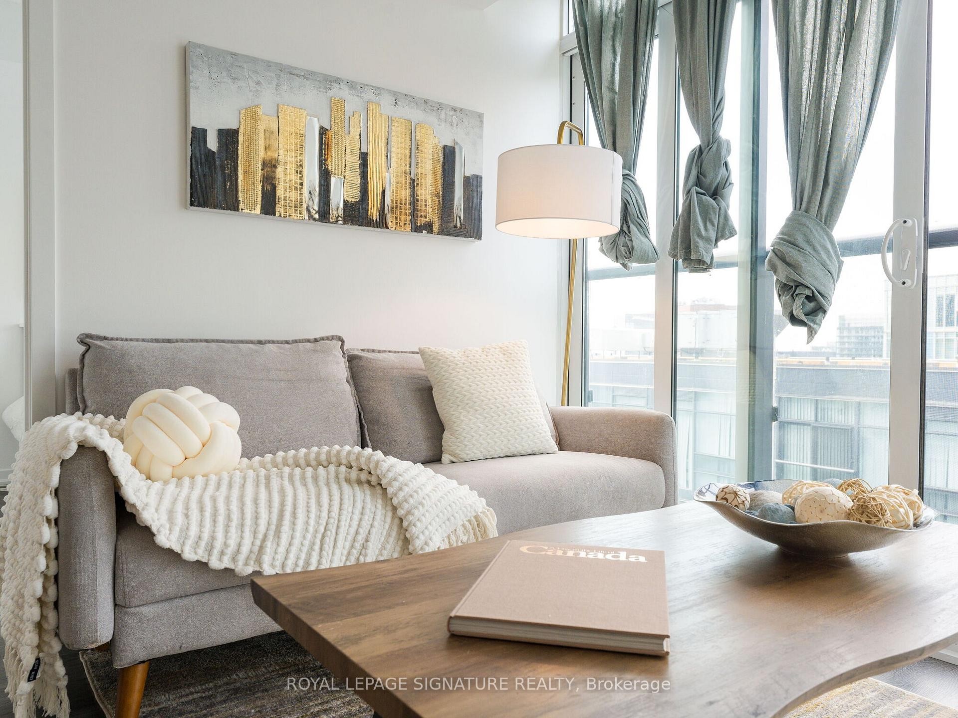 Lph05E-36 Lisgar Street, Toronto, ON - Indoor