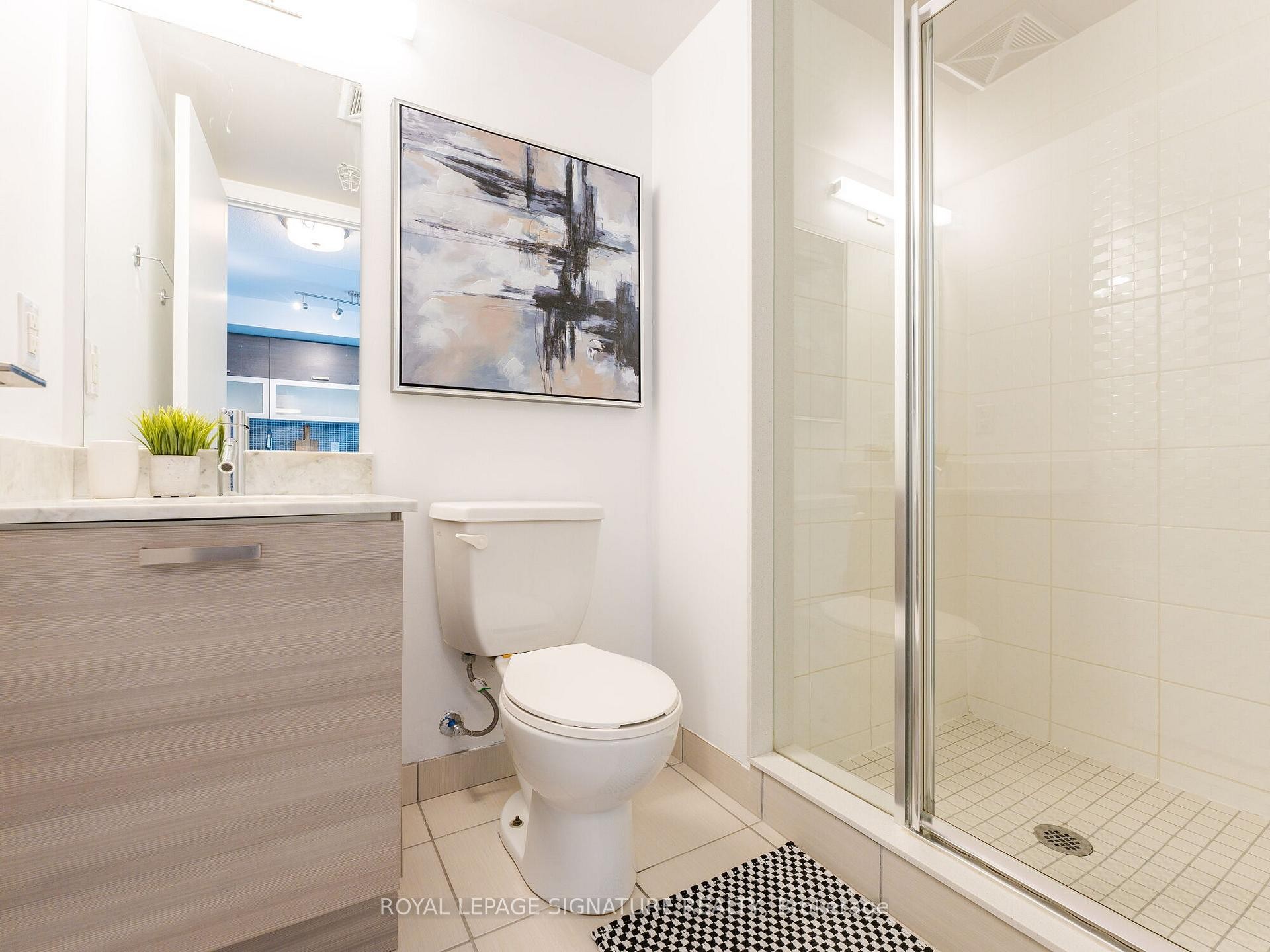 Lph05E-36 Lisgar Street, Toronto, ON - Indoor Photo Showing Bathroom